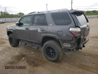 2018 Toyota 4Runner SR5 z VIN JTEBU5JR0J5542125, wystawiony jako Copart lot #57633255 z przebiegiem 45 474 mil mil oraz Szkoda całkowita • Salvage title. Historia ofert i sprzedaży dostępna na DreamBid. Obrazek 2.