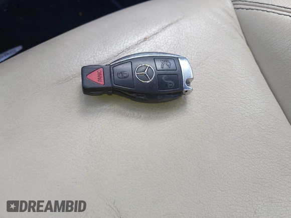 2013 Mercedes-Benz SLK 250 z VIN WDDPK4HA5DF059891, wystawiony jako IAAI lot #42015777 z przebiegiem 79 255 mil mil oraz . Historia ofert i sprzedaży dostępna na DreamBid. Obrazek 11.