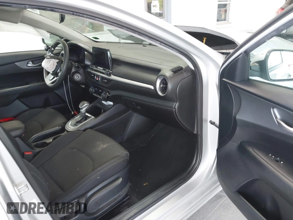 2019 Kia Forte LXS with VIN 3KPF24ADXKE059502, listed as a IAAI auction lot 42639854 with 58,813 mi miles and . Bid and sale history available at DreamBid. Image 5.