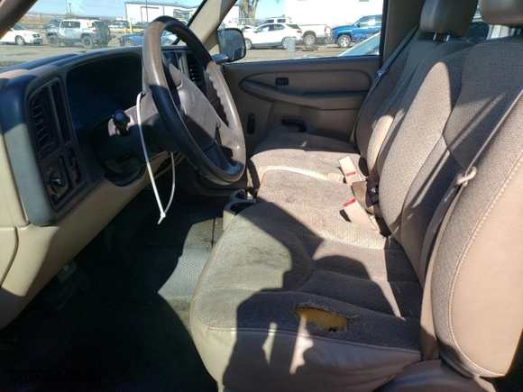 2004 Chevrolet Silverado 1500 Work Truck with VIN 1GCEC19X44Z200142, listed as a Copart auction lot 81098794 with 185,897 mi miles and Salvage Title. Bid and sale history available at carsss.com. Image 7.