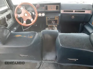 1987 Oldsmobile Cutlass z VIN 1G3GR51Y2HR316707, wystawiony jako Copart lot #69328344 z przebiegiem 70 828 mil mil oraz Szkody całkowita. Historia ofert i sprzedaży dostępna na DreamBid. Obrazek 8.