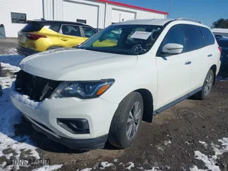 2019 Nissan Pathfinder SV with VIN 5N1DR2MM0KC622403, listed as a IAAI auction lot 41347859 with 139,803 mi miles. Bid and sale history available at carsss.com. Image 18.