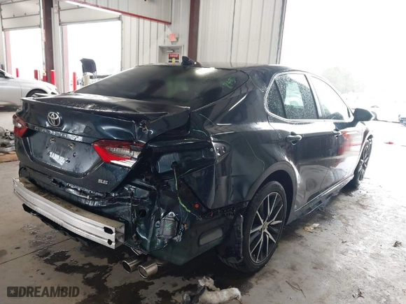 2021 Toyota Camry SE Nightshade with VIN 4T1T11AK8MU480461, listed as a IAAI auction lot 41542461 with 57,992 mi miles. Bid and sale history available at carsss.com. Image 4.