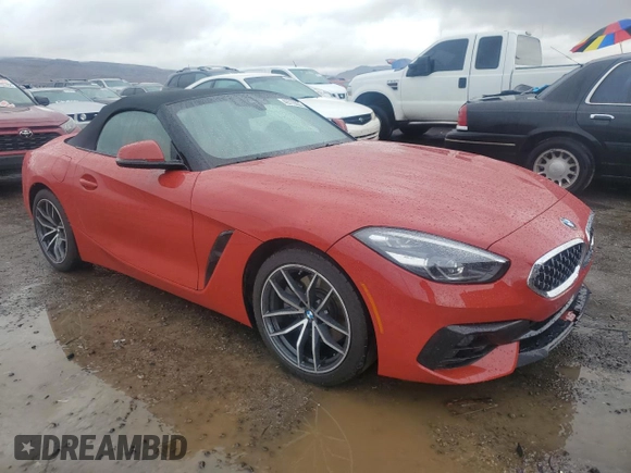 2022 BMW Z4 sDrive30i z VIN WBAHF3C00NWX48523, wystawiony jako Copart lot #40779684 z przebiegiem 17 404 mil mil oraz . Historia ofert i sprzedaży dostępna na DreamBid. Obrazek 4.