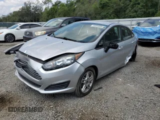 2019 Ford Fiesta SE z VIN 3FADP4BJXKM130822, wystawiony jako Copart lot #55884605 z przebiegiem 74 992 mil mil oraz Nie do naprawy • Non repairable. Historia ofert i sprzedaży dostępna na DreamBid. Obrazek 1.