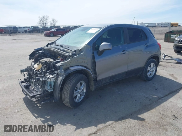 2020 Chevrolet Trax LS with VIN 3GNCJNSB6LL208534, listed as a IAAI auction lot 41923764 with 88,009 mi miles. Bid and sale history available at carsss.com. Image 2.