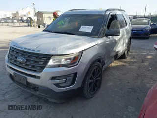2017 Ford Explorer XLT с VIN 1FM5K7D89HGC13147, выставлен на аукционе IAAI как лот 41717582 с пробегом 139 990 миль миль и . История ставок и продаж доступна на DreamBid. Изображение 17.