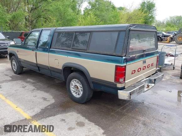 1993 Dodge Dakota with VIN 1B7GL23Y4PS188099, listed as a IAAI auction lot 42116332 with 224,864 mi miles and . Bid and sale history available at DreamBid. Image 3.