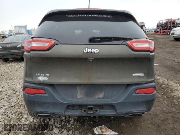 2015 Jeep Cherokee Latitude z VIN 1C4PJMCS7FW515406, wystawiony jako Copart lot #52331155 z przebiegiem 129 815 mil mil oraz Szkoda całkowita • Salvage title. Historia ofert i sprzedaży dostępna na DreamBid. Obrazek 6.