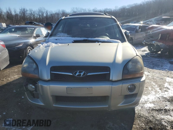 2009 Hyundai Tucson SE with VIN KM8JN72D19U970813, listed as a Copart auction lot 88469545 with 152,648 mi miles and Salvage Title. Bid and sale history available at carsss.com. Image 5.