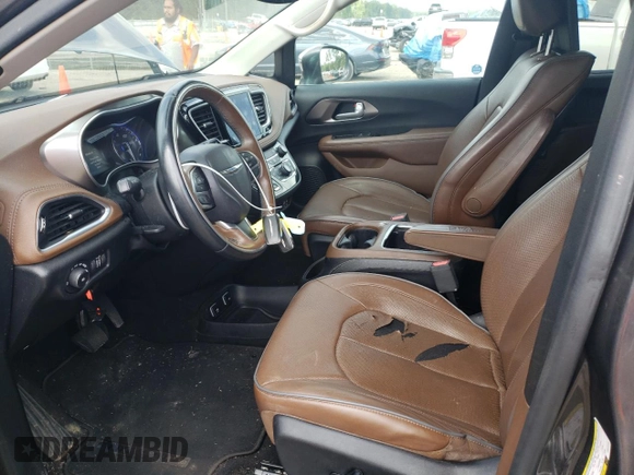 2017 Chrysler Pacifica Limited with VIN 2C4RC1GGXHR644646, listed as a Copart auction lot 63326395 with 85,700 mi miles and Salvage title. Bid and sale history available at DreamBid. Image 7.