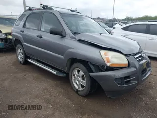 2008 Kia Sportage LX z VIN KNDJF724487496001, wystawiony jako IAAI lot #42147612 z przebiegiem 155 472 mil mil oraz . Historia ofert i sprzedaży dostępna na DreamBid. Obrazek 1.