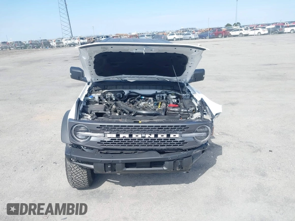 2024 Ford Bronco Badlands с VIN 1FMEE9BP3RLA42126, выставлен на аукционе IAAI как лот 41617420 с пробегом 7 662 миль миль и . История ставок и продаж доступна на DreamBid. Изображение 10.