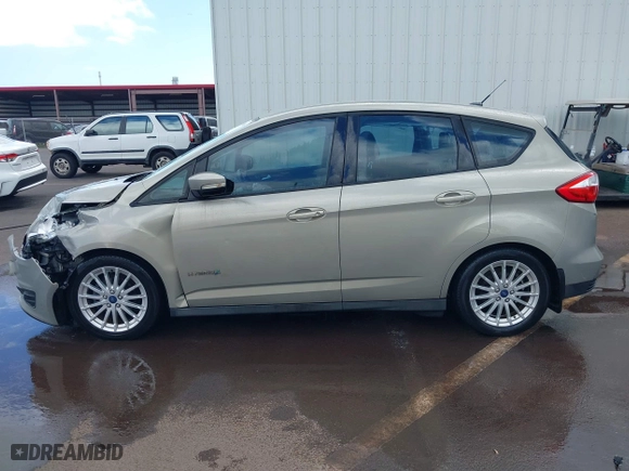 2015 Ford C-Max Hybrid SE with VIN 1FADP5AU5FL120692, listed as a IAAI auction lot 41590616 with 102,381 mi miles. Bid and sale history available at carsss.com. Image 14.