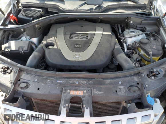 2009 Mercedes-Benz M 350 z VIN 4JGBB86E99A480725, wystawiony jako Copart lot #49236245 z przebiegiem 109 271 mil mil oraz Szkoda całkowita • Salvage title. Historia ofert i sprzedaży dostępna na DreamBid. Obrazek 12.
