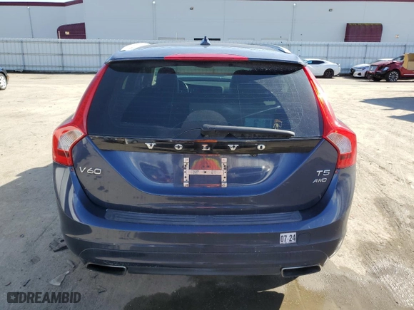 2015 Volvo V60 T5 Premier with VIN YV1612SK3F1219761, listed as a Copart auction lot 44059224 with 71,938 mi miles. Bid and sale history available at carsss.com. Image 6.