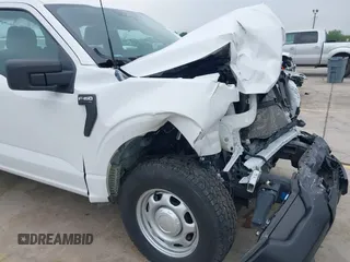 2022 Ford F-150 XL z VIN 1FTEX1CB1NKD70793, wystawiony jako IAAI lot #42189042 z przebiegiem 12 339 mil mil oraz . Historia ofert i sprzedaży dostępna na DreamBid. Obrazek 19.