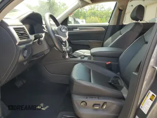 2019 Volkswagen Atlas SEL with VIN 1V2MR2CAXKC569168, listed as a Copart auction lot 55638455 with 86,582 mi miles and Salvage title. Bid and sale history available at DreamBid. Image 7.