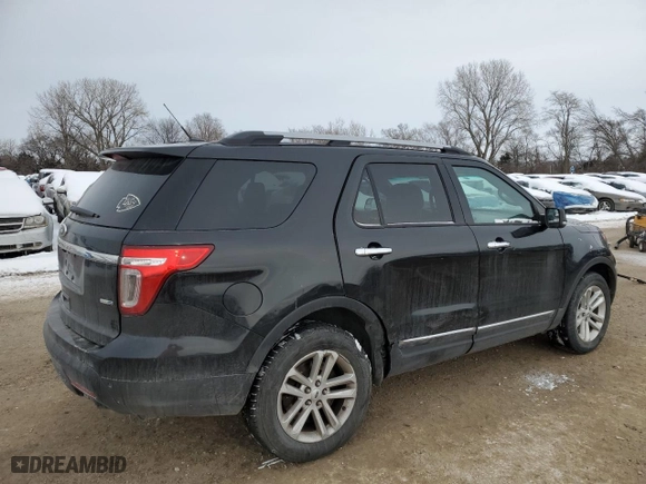 2014 Ford Explorer XLT with VIN 1FM5K8D87EGC39487, listed as a Copart auction lot 44921535 with 127,804 mi miles and Salvage Title. Bid and sale history available at carsss.com. Image 3.