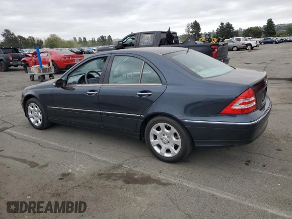 2005 Mercedes-Benz C 240 z VIN WDBRF61J75A775542, wystawiony jako Copart lot #52990205 z przebiegiem 79 815 mil mil oraz Szkoda całkowita • Salvage title. Historia ofert i sprzedaży dostępna na DreamBid. Obrazek 2.
