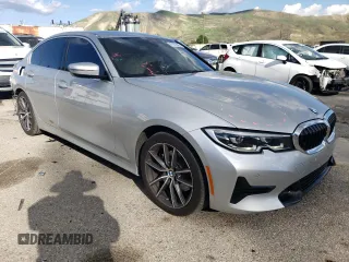 2020 BMW 3 Series 330i z VIN WBA5R1C0XLFH40900, wystawiony jako Copart lot #47571905 z przebiegiem 54 888 mil mil oraz Szkoda całkowita • Salvage title. Historia ofert i sprzedaży dostępna na DreamBid. Obrazek 4.