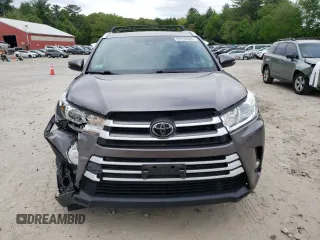 2019 Toyota Highlander SE with VIN 5TDJZRFH8KS932717, listed as a Copart auction lot 57224345 with 76,356 mi miles and Salvage title. Bid and sale history available at DreamBid. Image 5.