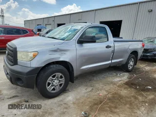 2011 Toyota Tundra z VIN 5TFLU5F18BX025608, wystawiony jako Copart lot #63189945 z przebiegiem 328 440 mil mil oraz Szkoda całkowita • Salvage title. Historia ofert i sprzedaży dostępna na DreamBid. Obrazek 1.