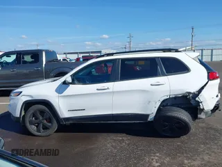 2018 Jeep Cherokee Latitude with VIN 1C4PJLCX9JD523890, listed as a IAAI auction lot 41741698 with 67,043 mi miles. Bid and sale history available at carsss.com. Image 15.