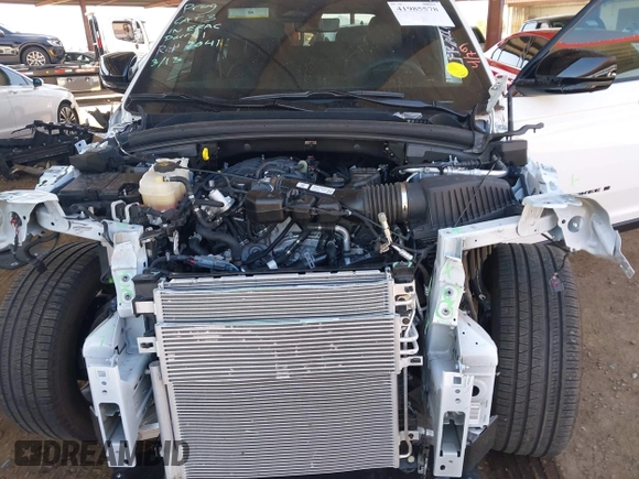 2024 Jeep Grand Cherokee Limited with VIN 1C4RJHBG0RC185384, listed as a IAAI auction lot 41985578 with 8,749 mi miles and . Bid and sale history available at DreamBid. Image 10.