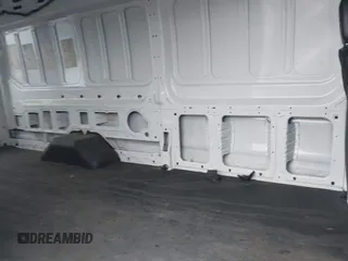 2022 Ford Transit Cargo с VIN 1FTBF4U85NKA85007, выставлен на аукционе IAAI как лот 42491754 с пробегом 25 038 миль миль и . История ставок и продаж доступна на DreamBid. Изображение 8.