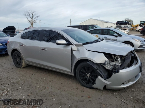 2013 Buick LaCrosse с VIN 1G4GA5E38DF120929, выставлен на аукционе Copart как лот 85129384 с пробегом 121 425 миль миль и Списание • Salvage title. История ставок и продаж доступна на DreamBid. Изображение 4.