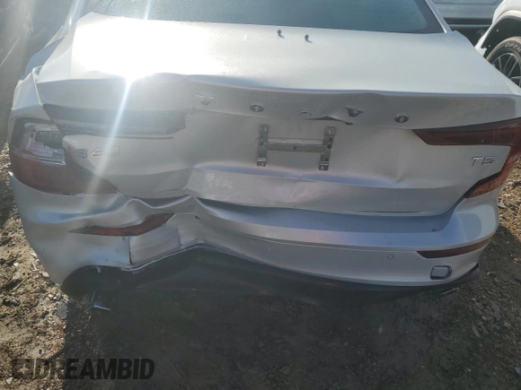 2019 Volvo S60 Momentum with VIN 7JR102FKXKG011057, listed as a Copart auction lot 64977632 with 0 mi miles. Bid and sale history available at carsss.com. Image 9.