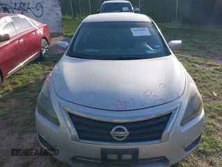 2014 Nissan Altima 2.5 S with VIN 1N4AL3AP2EN235296, listed as a IAAI auction lot 41938681 with Not Provided miles. Bid and sale history available at carsss.com. Image 12.