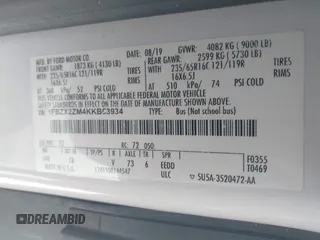 2019 Ford Transit Passenger XL z VIN 1FBZX2ZM4KKB53934, wystawiony jako IAAI lot #41260226 z przebiegiem 153 409 mil mil oraz . Historia ofert i sprzedaży dostępna na DreamBid. Obrazek 9.