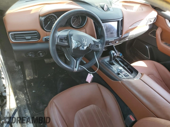 2017 Maserati Levante z VIN ZN661XUL8HX248132, wystawiony jako Copart lot #49136045 z przebiegiem 19 715 mil mil oraz Czysty tytuł • Clean title. Historia ofert i sprzedaży dostępna na DreamBid. Obrazek 8.
