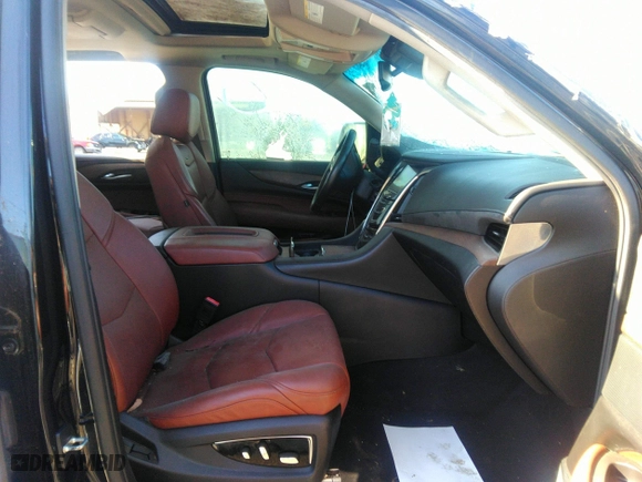 2016 Cadillac Escalade Premium Collection with VIN 1GYS4CKJXGR329051, listed as a IAAI auction lot 39978863 with 1 mi miles. Bid and sale history available at carsss.com. Image 5.