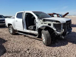 2017 GMC Canyon 2WD SLE with VIN 1GTG5CEN2H1142314, listed as a Copart auction lot 44445105 with 74,584 mi miles and Salvage Title. Bid and sale history available at carsss.com. Image 4.