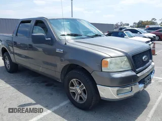 2005 Ford F-150 XLT z VIN 1FTPW12595FA13927, wystawiony jako IAAI lot #42162243 z przebiegiem 216 798 mil mil oraz . Historia ofert i sprzedaży dostępna na DreamBid. Obrazek 1.
