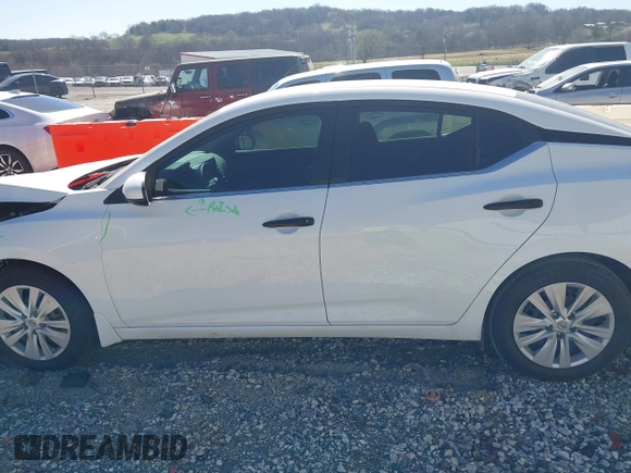 2024 Nissan Sentra S z VIN 3N1AB8BV4RY249039, wystawiony jako IAAI lot #41792114 z przebiegiem 37 413 mil mil oraz . Historia ofert i sprzedaży dostępna na DreamBid. Obrazek 14.