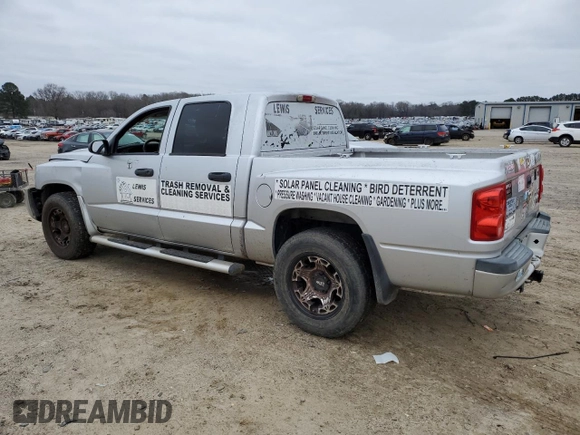 2010 Dodge Dakota Bighorn/Lonestar z VIN 1D7CE3GK3AS202401, wystawiony jako Copart lot #87529045 z przebiegiem 175 258 mil mil oraz Czysty tytuł • Clean title. Historia ofert i sprzedaży dostępna na DreamBid. Obrazek 2.