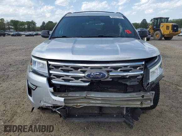 2018 Ford Explorer XLT z VIN 1FM5K7DHXJGB04184, wystawiony jako Copart lot #52551795 z przebiegiem 46 197 mil mil oraz Szkoda całkowita • Salvage title. Historia ofert i sprzedaży dostępna na DreamBid. Obrazek 5.