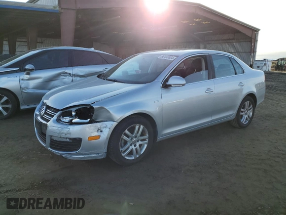 2007 Volkswagen Jetta с VIN 3VWEG81K57M137679, выставлен на аукционе Copart как лот 86480694 с пробегом 43 430 миль миль и Списание • Salvage title. История ставок и продаж доступна на DreamBid. Изображение 1.