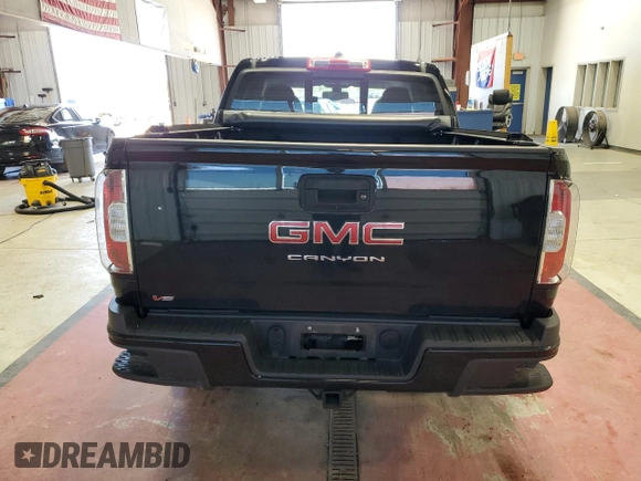 2022 GMC Canyon 4WD Elevation z VIN 1GTG6CEN7N1328469, wystawiony jako Copart lot #55945365 z przebiegiem 31 634 mil mil oraz Szkoda całkowita • Salvage title. Historia ofert i sprzedaży dostępna na DreamBid. Obrazek 6.
