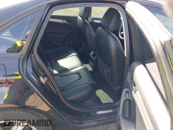 2011 Audi A4 Premium z VIN WAUBFAFL3BN036718, wystawiony jako IAAI lot #41794013 z przebiegiem 99 313 mil mil oraz . Historia ofert i sprzedaży dostępna na DreamBid. Obrazek 8.