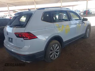 2018 Volkswagen Tiguan SEL with VIN 3VV3B7AX8JM132211, listed as a IAAI auction lot 42516340 with 75,641 mi miles and . Bid and sale history available at DreamBid. Image 4.
