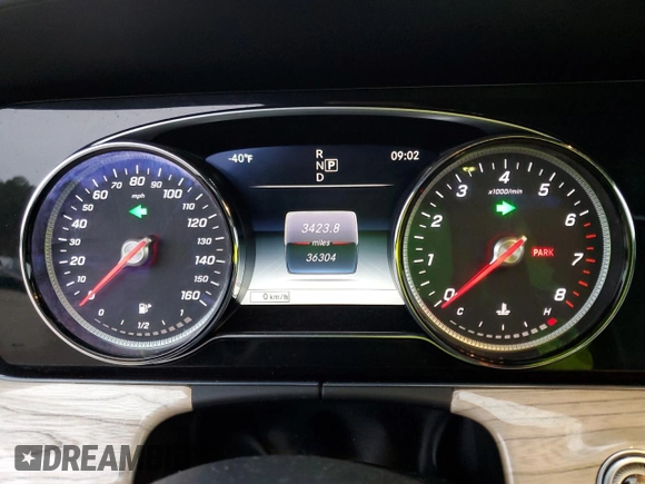 2018 Mercedes-Benz E-Class E 400 with VIN WDD1J6GBXJF018618, listed as a Copart auction lot 82824753 with 34,405 mi miles and Non Repairable. Bid and sale history available at carsss.com. Image 9.