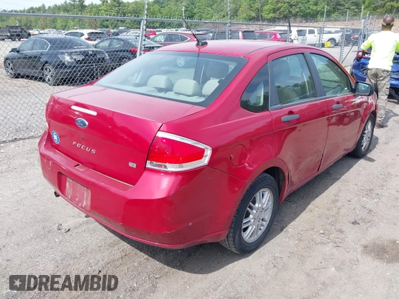 2009 Ford Focus SE z VIN 1FAHP35N89W153231, wystawiony jako IAAI lot #42353634 z przebiegiem 119 297 mil mil oraz . Historia ofert i sprzedaży dostępna na DreamBid. Obrazek 4.