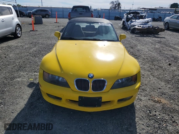 1997 BMW 3 Series 1.9L with VIN 4USCH7323VLE05171, listed as a Copart auction lot 45728635 with 81,239 mi miles and Clean Title. Bid and sale history available at carsss.com. Image 5.