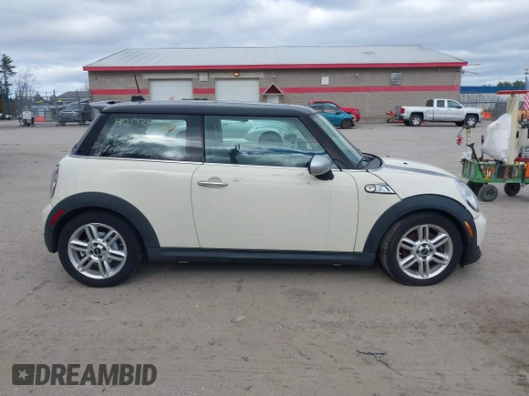 2011 MINI Hardtop S with VIN WMWSV3C58BTY22854, listed as a IAAI auction lot 42034126 with 98,931 mi miles and . Bid and sale history available at DreamBid. Image 14.