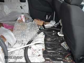 2017 Ram ProMaster City Cargo Tradesman z VIN ZFBERFAB7H6E80597, wystawiony jako IAAI lot #41730070 z przebiegiem 244 662 mil mil oraz . Historia ofert i sprzedaży dostępna na DreamBid. Obrazek 8.